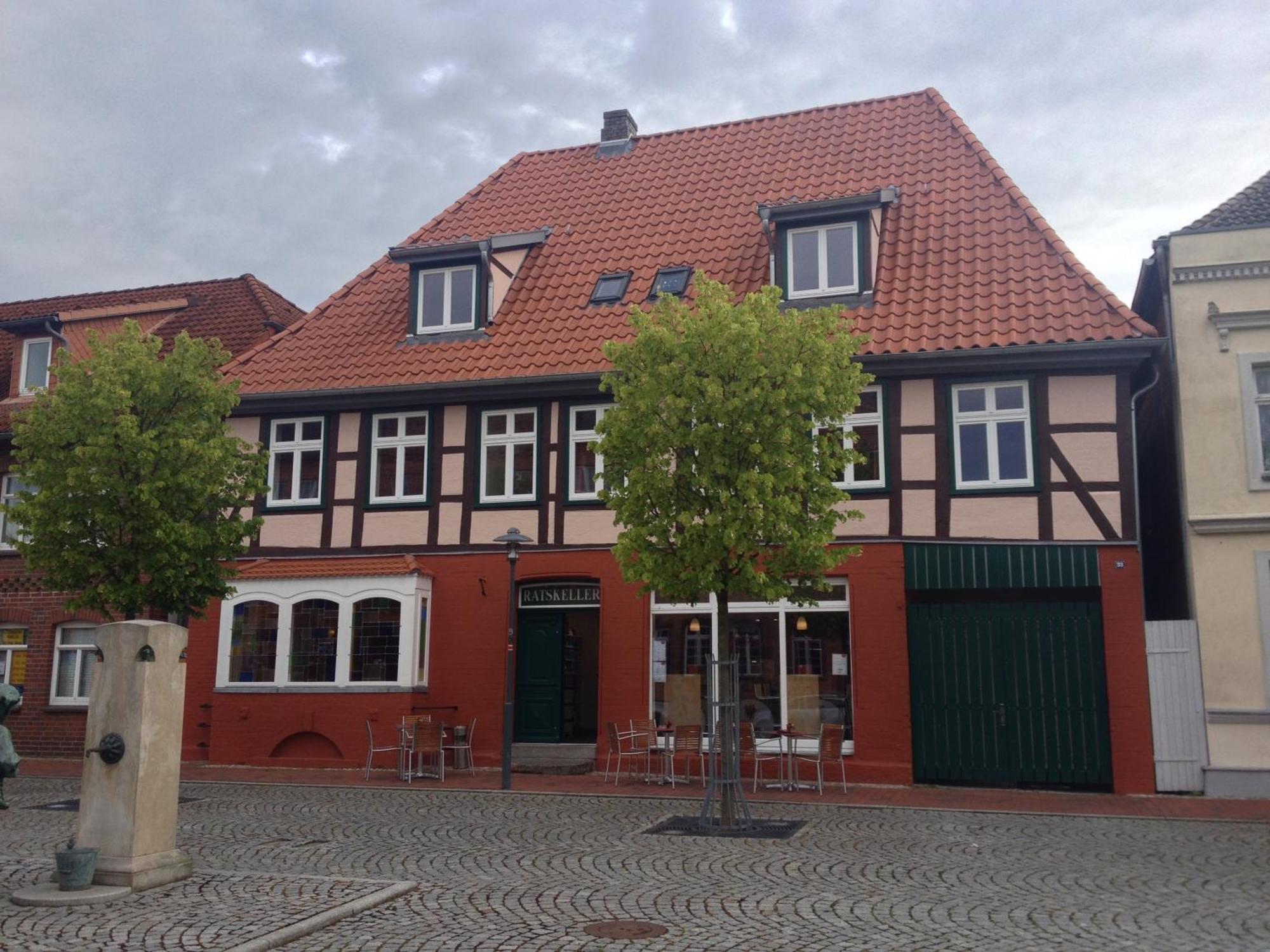 Pension Ratskeller Hagenow Bagian luar foto